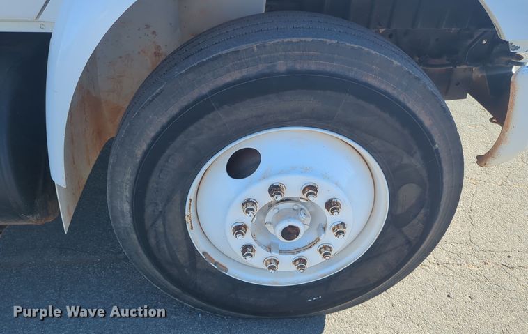 image for item ER4592 2007 International 4300 digger derrick truck