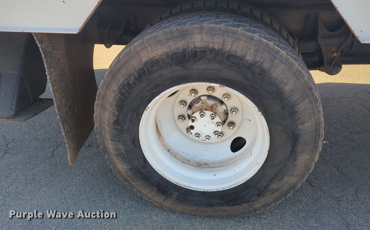 image for item ER4592 2007 International 4300 digger derrick truck