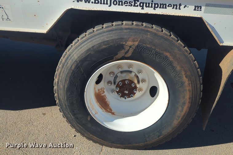 image for item ER4592 2007 International 4300 digger derrick truck