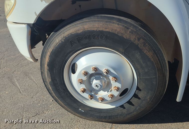 image for item ER4592 2007 International 4300 digger derrick truck