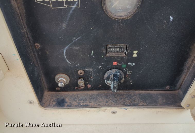 image for item ER4595 2013 Doosan P185 air compressor