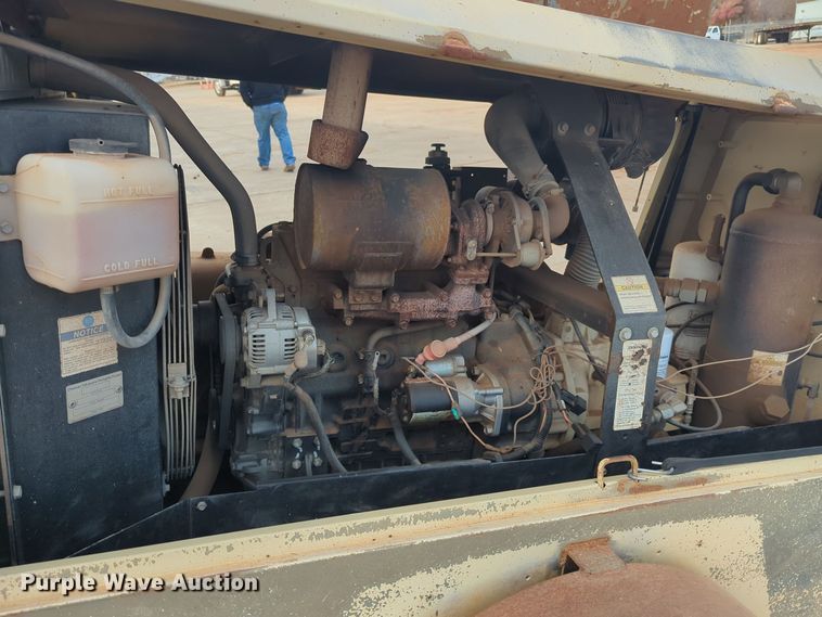 image for item ER4595 2013 Doosan P185 air compressor