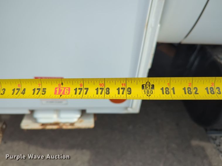 image for item ER4596 2006 Ford F750 Super Duty bucket truck