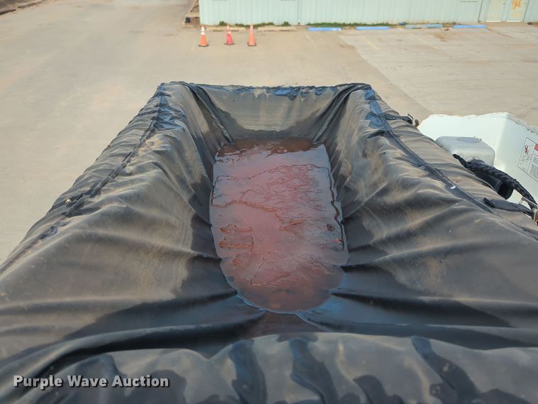 image for item ER4596 2006 Ford F750 Super Duty bucket truck