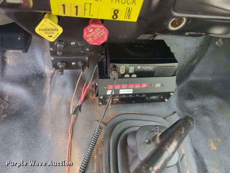 image for item ER4596 2006 Ford F750 Super Duty bucket truck