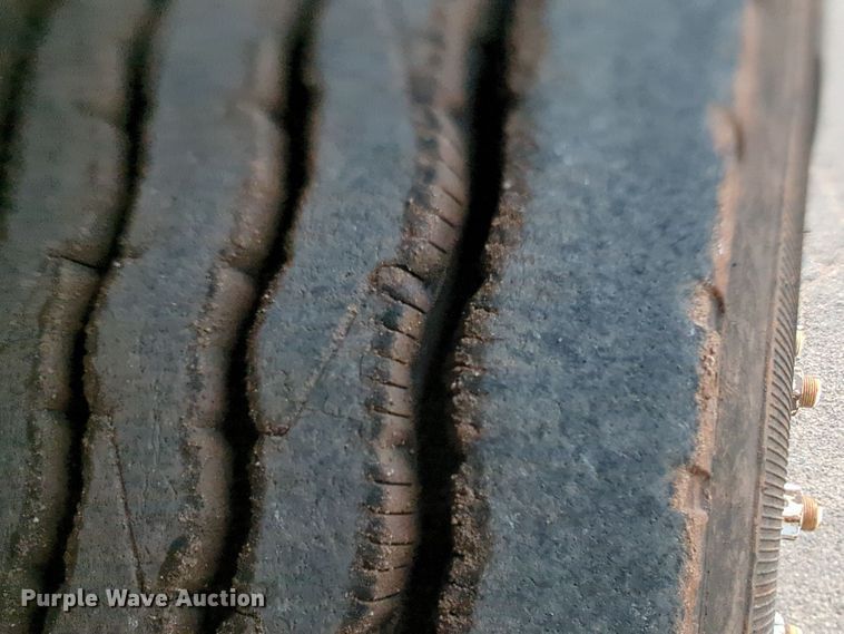 image for item ER4596 2006 Ford F750 Super Duty bucket truck