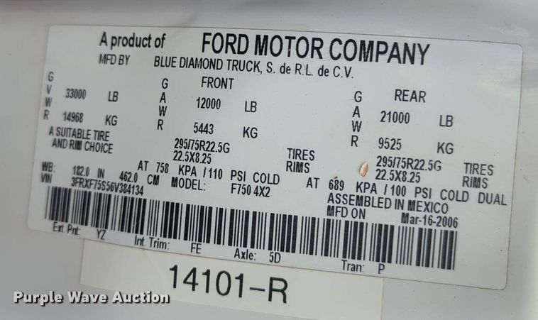 image for item ER4596 2006 Ford F750 Super Duty bucket truck