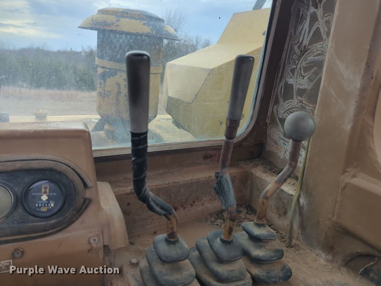 image for item ER4602 1984 Caterpillar 615 elevating scraper