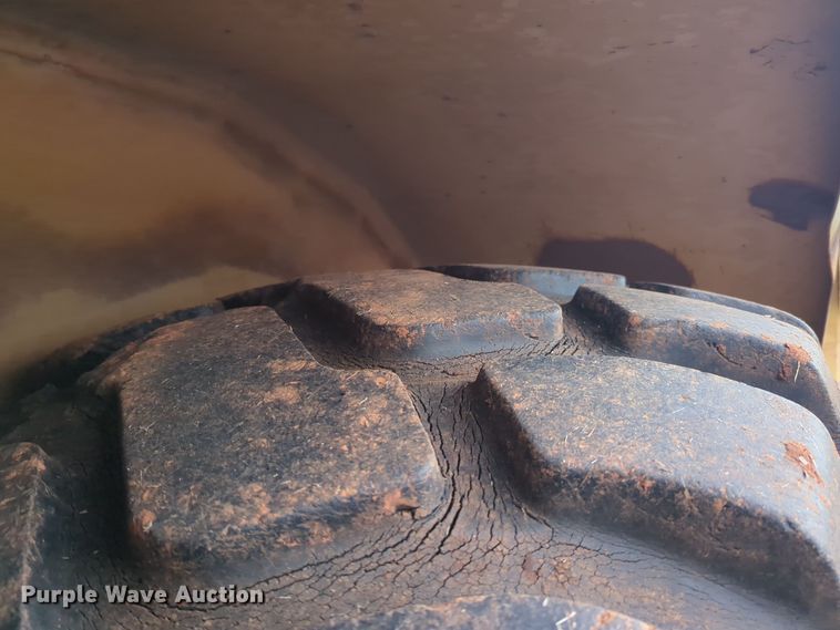 image for item ER4602 1984 Caterpillar 615 elevating scraper