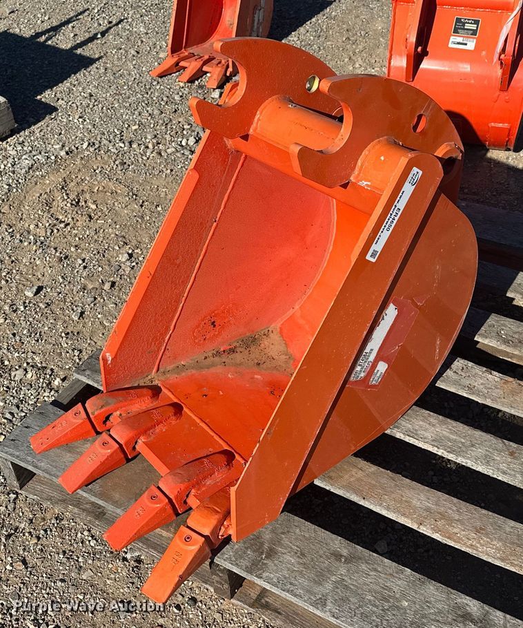 image for item ER4650 Kubota BT4584 excavator bucket