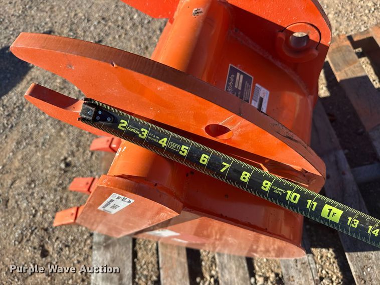 image for item ER4650 Kubota BT4584 excavator bucket