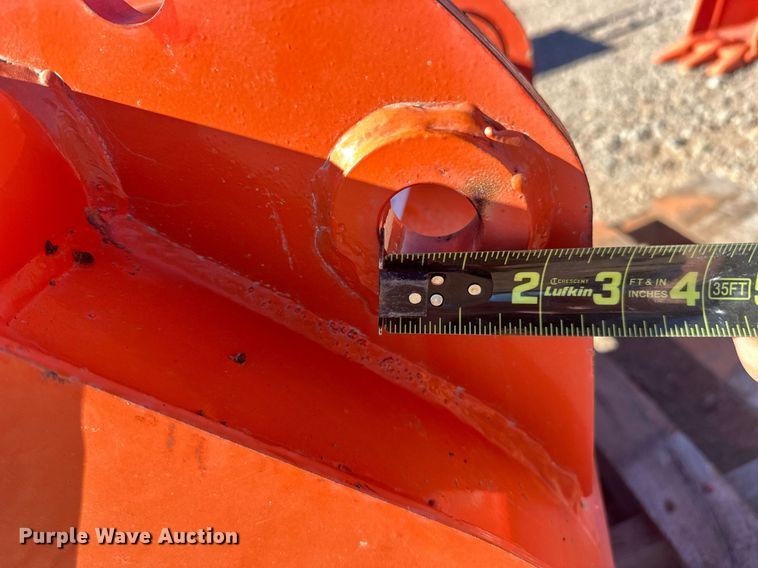 image for item ER4650 Kubota BT4584 excavator bucket