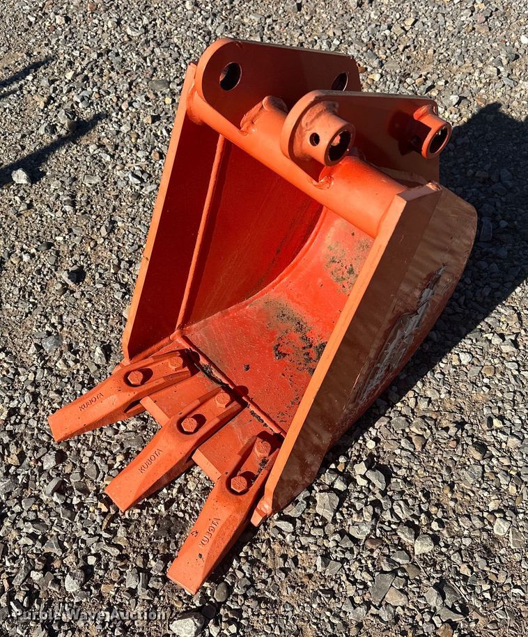 image for item ER4651 Kubota BT1951A excavator bucket