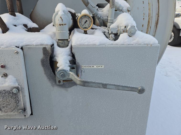 image for item ER5037 1997 Freightliner FL80 sewer jetter truck