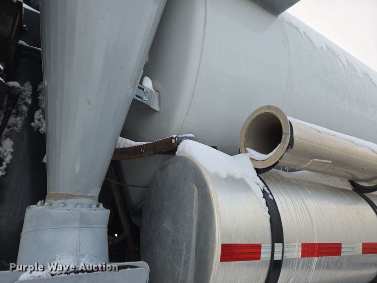 image for item ER5037 1997 Freightliner FL80 sewer jetter truck