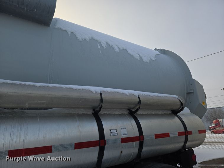 image for item ER5037 1997 Freightliner FL80 sewer jetter truck