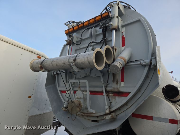 image for item ER5037 1997 Freightliner FL80 sewer jetter truck