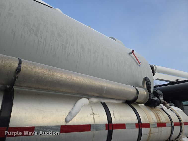 image for item ER5037 1997 Freightliner FL80 sewer jetter truck