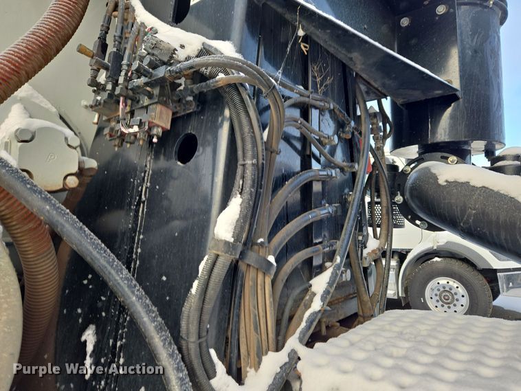 image for item ER5037 1997 Freightliner FL80 sewer jetter truck