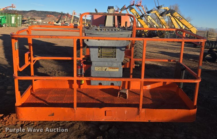 image for item ER5041 2006 JLG 600S boom lift