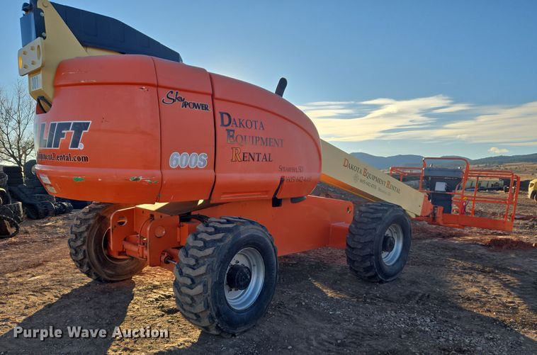 image for item ER5041 2006 JLG 600S boom lift