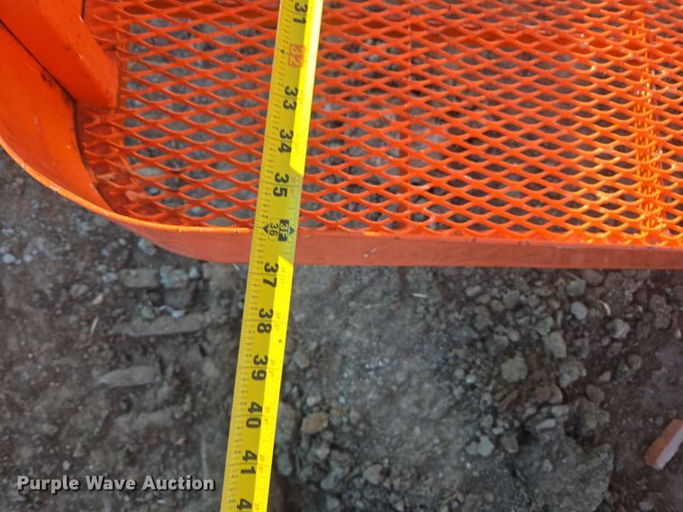 image for item ER5041 2006 JLG 600S boom lift