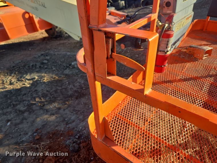 image for item ER5041 2006 JLG 600S boom lift