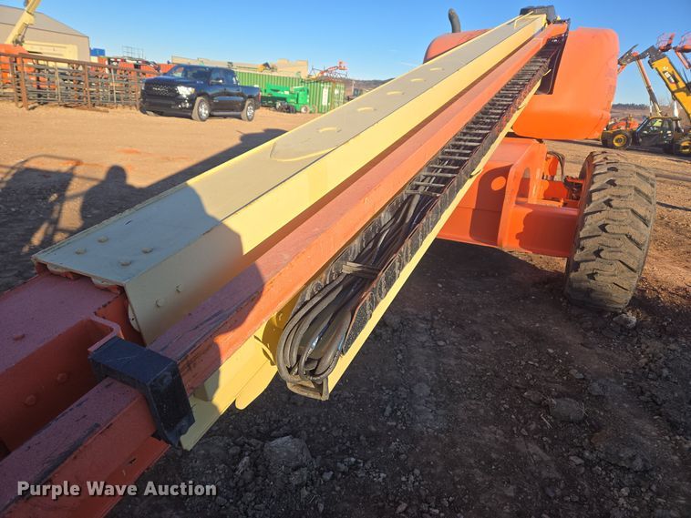 image for item ER5041 2006 JLG 600S boom lift