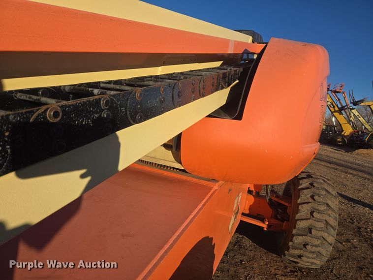 image for item ER5041 2006 JLG 600S boom lift