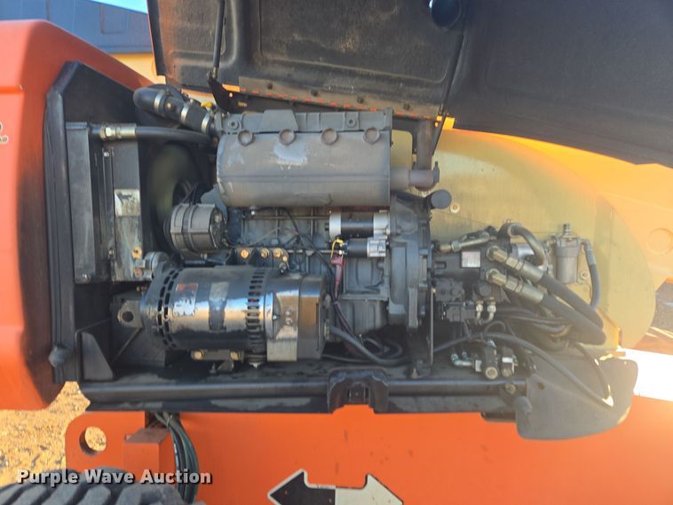 image for item ER5041 2006 JLG 600S boom lift