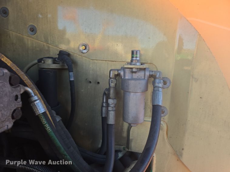 image for item ER5041 2006 JLG 600S boom lift