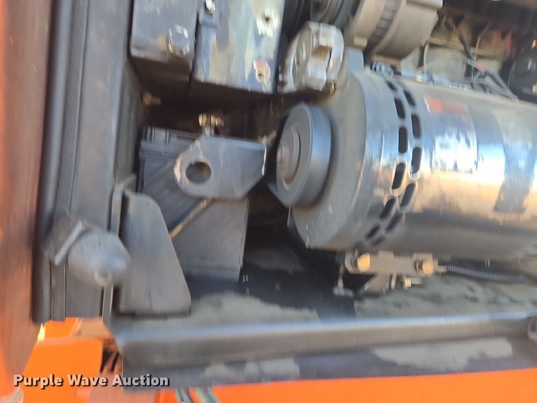 image for item ER5041 2006 JLG 600S boom lift