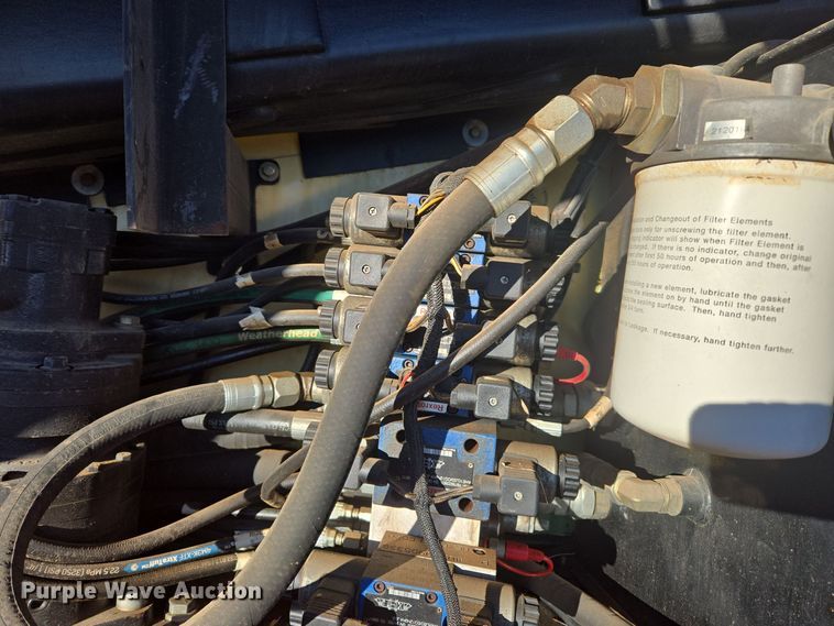 image for item ER5041 2006 JLG 600S boom lift