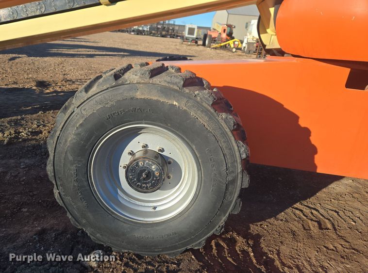 image for item ER5041 2006 JLG 600S boom lift