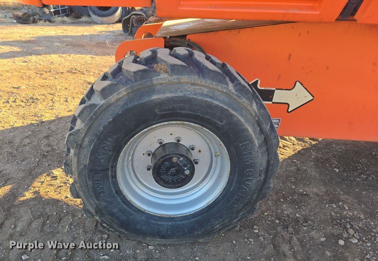 image for item ER5041 2006 JLG 600S boom lift