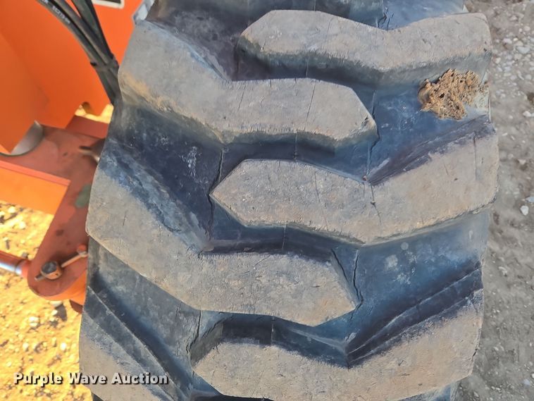 image for item ER5041 2006 JLG 600S boom lift