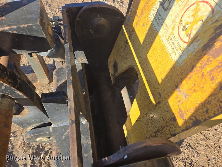 image for item ER5042 2008 Caterpillar TL1055 telehandler