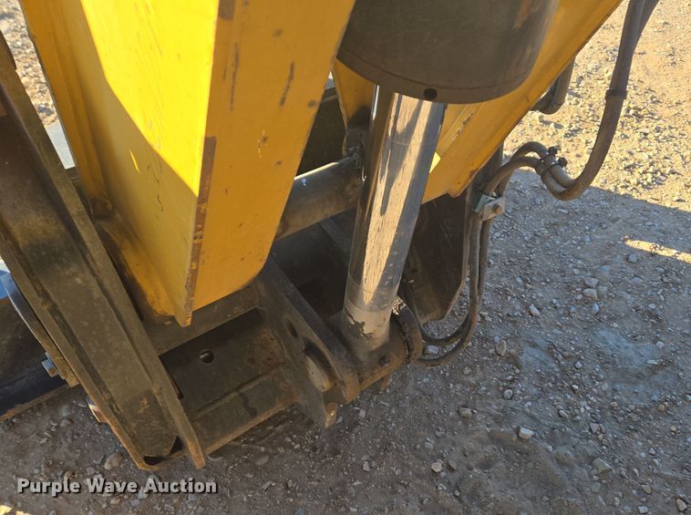 image for item ER5042 2008 Caterpillar TL1055 telehandler