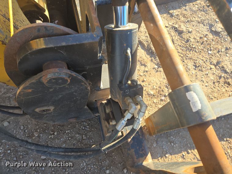 image for item ER5042 2008 Caterpillar TL1055 telehandler