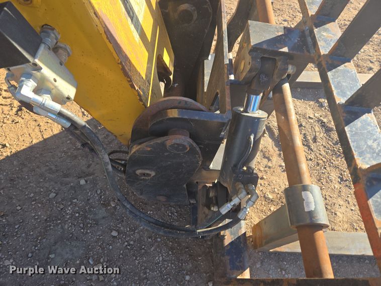 image for item ER5042 2008 Caterpillar TL1055 telehandler