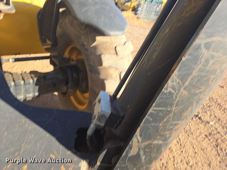 image for item ER5042 2008 Caterpillar TL1055 telehandler