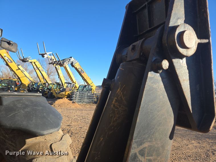 image for item ER5042 2008 Caterpillar TL1055 telehandler