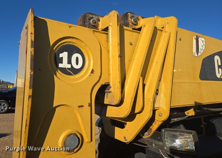 image for item ER5042 2008 Caterpillar TL1055 telehandler