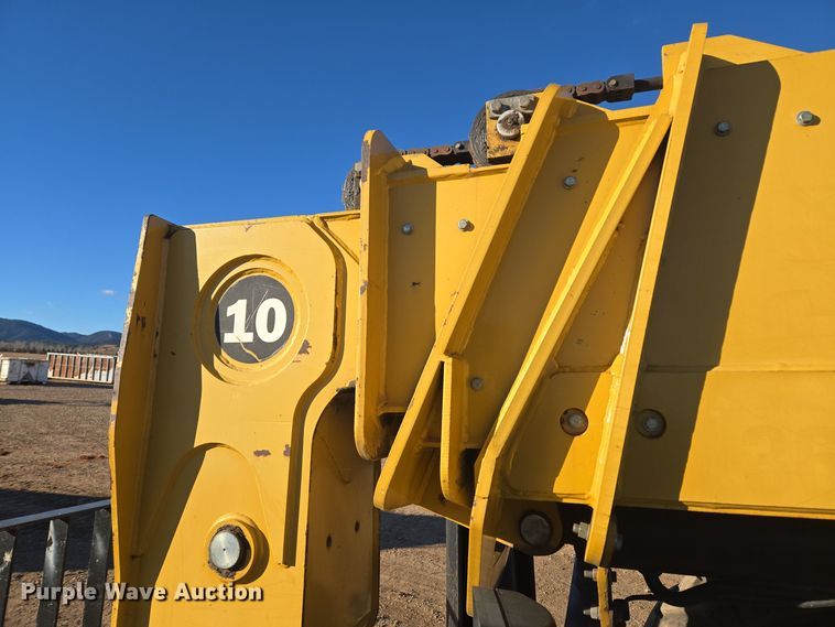 image for item ER5042 2008 Caterpillar TL1055 telehandler