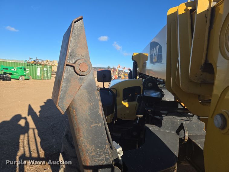 image for item ER5042 2008 Caterpillar TL1055 telehandler