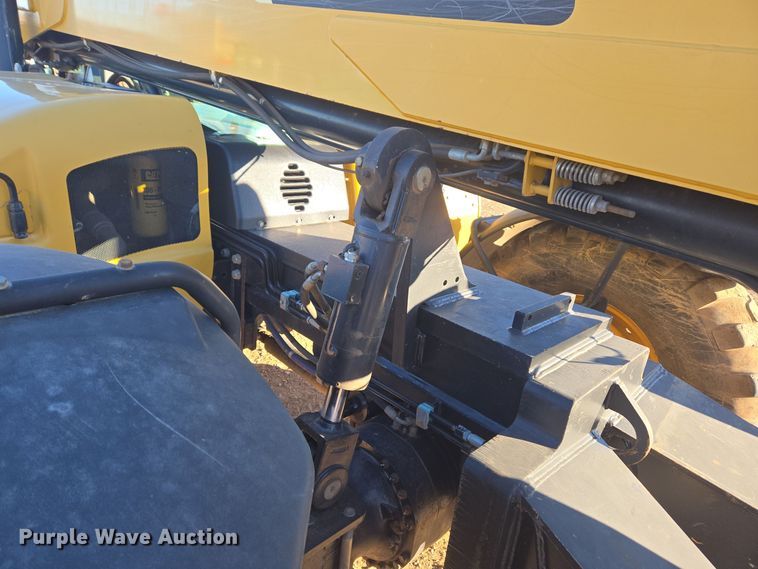 image for item ER5042 2008 Caterpillar TL1055 telehandler