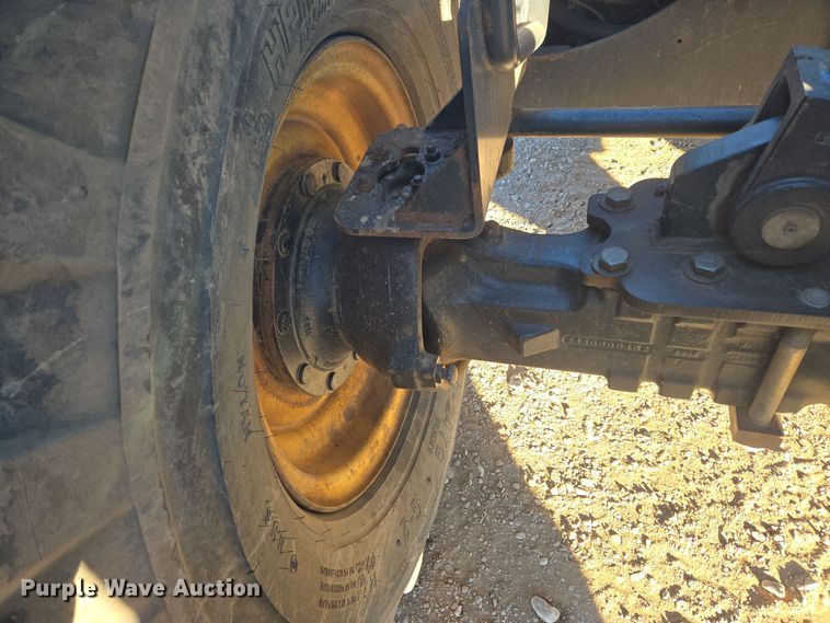 image for item ER5042 2008 Caterpillar TL1055 telehandler