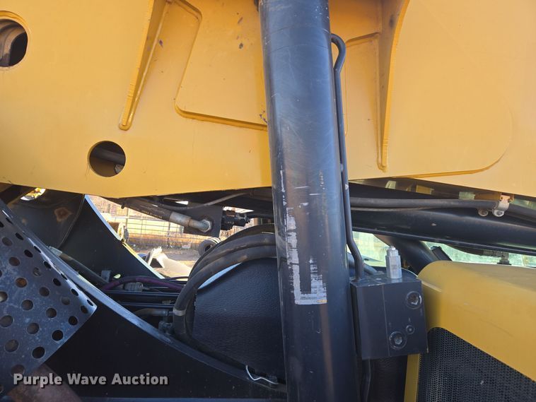 image for item ER5042 2008 Caterpillar TL1055 telehandler