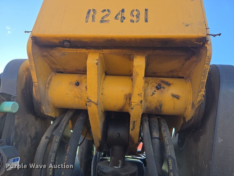 image for item ER5042 2008 Caterpillar TL1055 telehandler