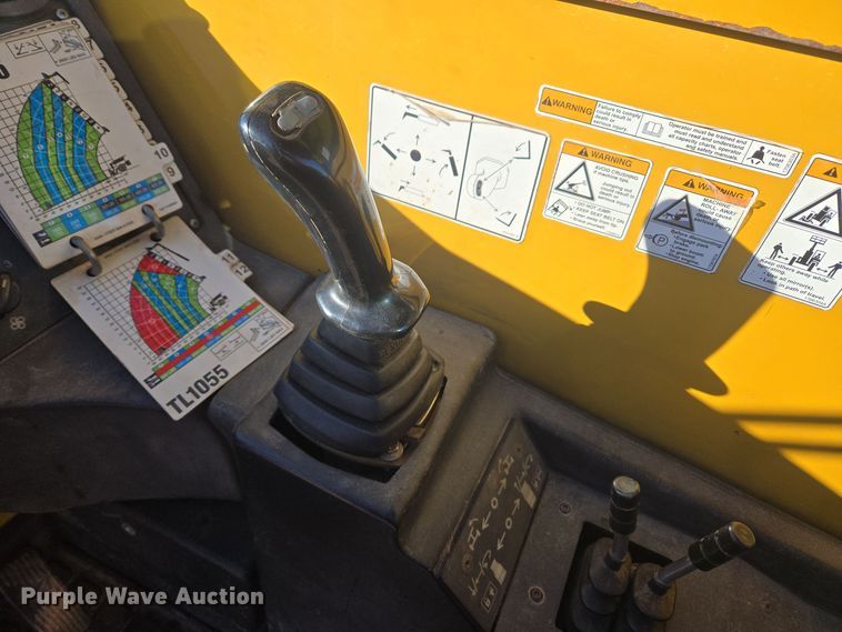 image for item ER5042 2008 Caterpillar TL1055 telehandler